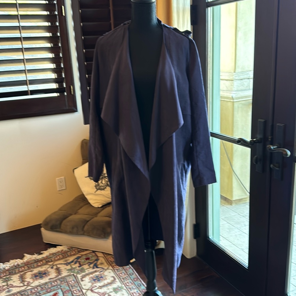 Lightweight trench